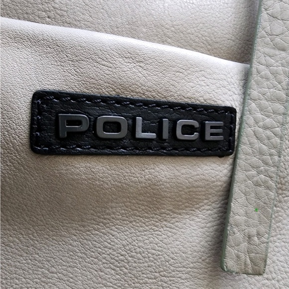 Modern The Police Genuine Leather w/Tech Trim Cross Body Bag Designed in Italy - Picture 7 of 14